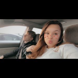 Meet your Posher, Alissa